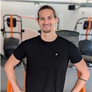 Coach sportif en salle de sport. C'est avec plaisir que je vous aiderai à progresser rapidement de la 6ème au BAC